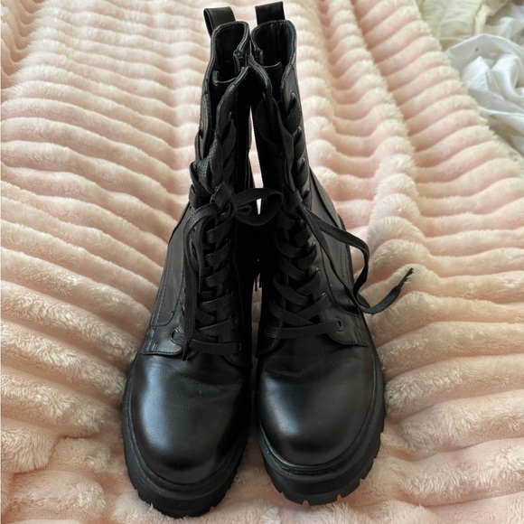 Boohoo Lace Up Chunky Hiker Boots - Picture 3 of 5